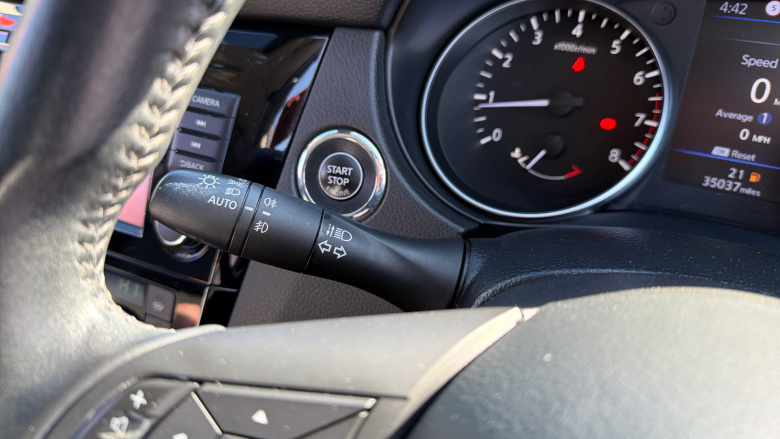 Nissan Qashqai 1.3 DiG-T Tekna 5dr Petrol Hatchback